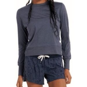 Vuori Daydream Crew Sweater In Blue Heather. (D6)